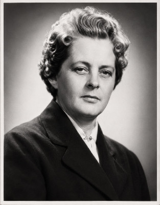 Bayer Tiborné,